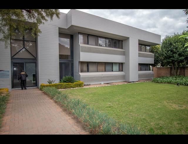 1,578M² OFFICE TO LET IN HALFWAY HOUSE