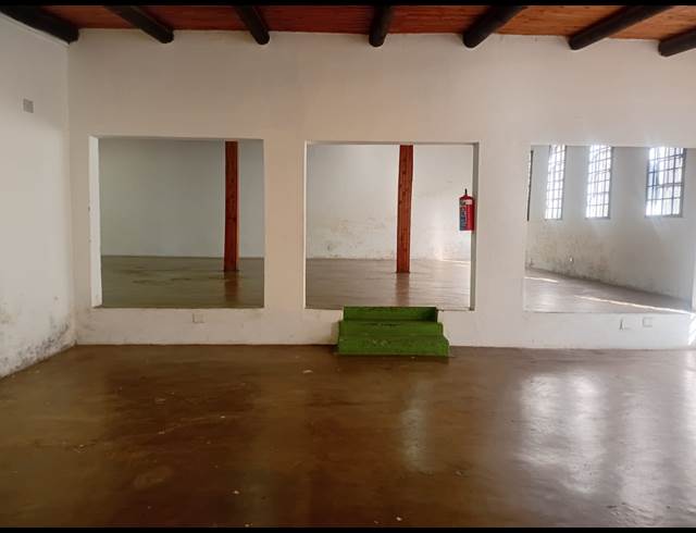 300M² STORAGE UNIT TO LET IN WHITE RIVER CENTRAL
