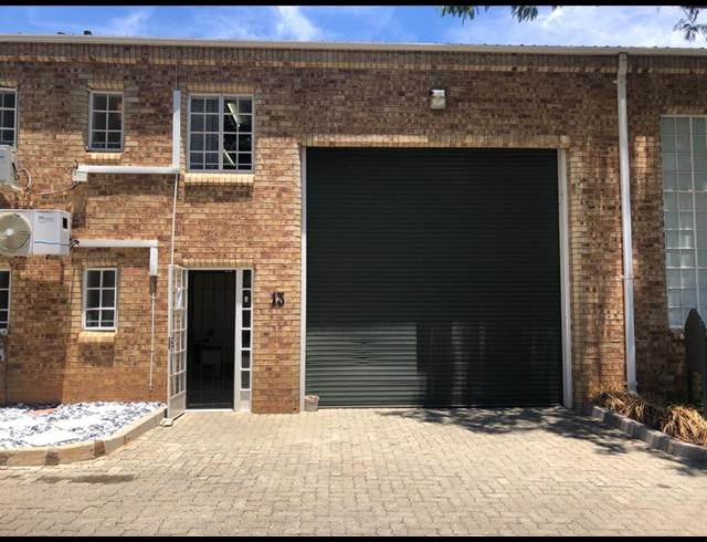 250M² WAREHOUSE RENTED IN HALFWAY HOUSE
