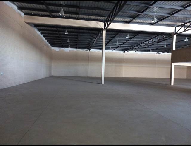 1,309M² WAREHOUSE TO LET IN POMONA