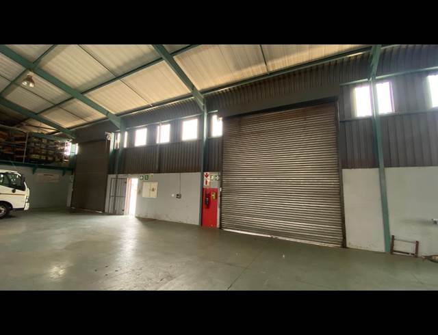 820M² WAREHOUSE TO LET IN HENNOPSPARK