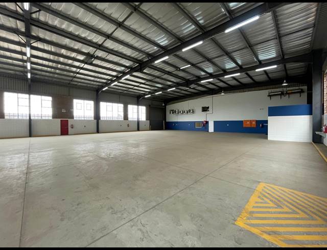 1,250M² WAREHOUSE TO LET IN CHLOORKOP