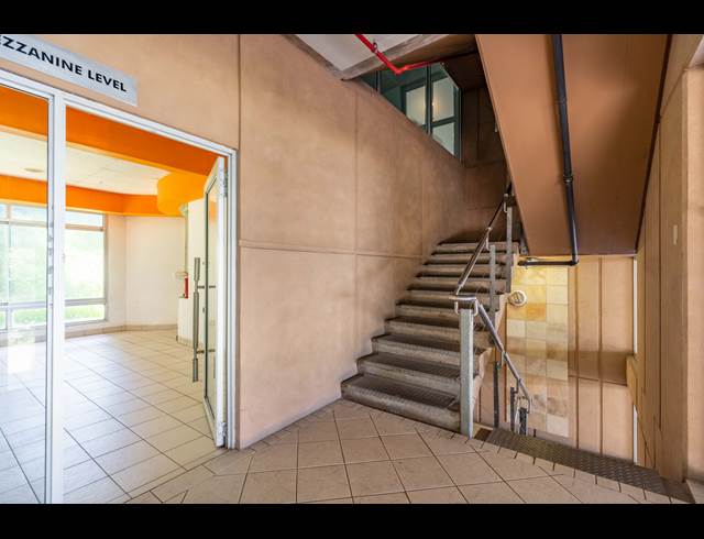 2,340M² BUSINESS CENTRE TO LET IN MORNINGSIDE