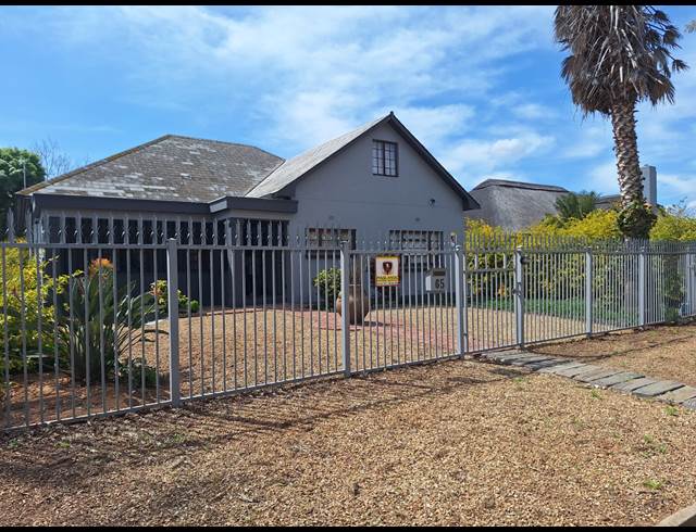 3 bed property to rent in PAGLANDE