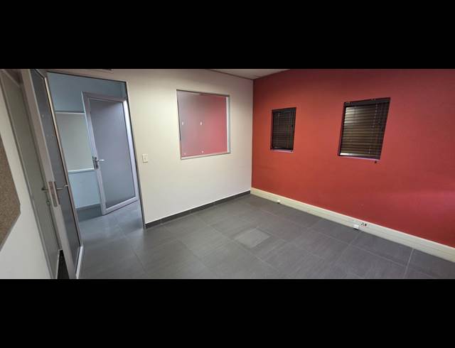 400M² OFFICE TO LET IN NELSPRUIT EXT 1