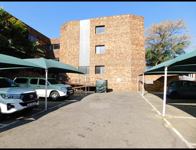 1,000M² OFFICE TO LET IN RANDBURG CENTRAL