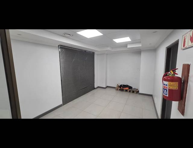 173M² OFFICE TO LET IN SONHEUWEL