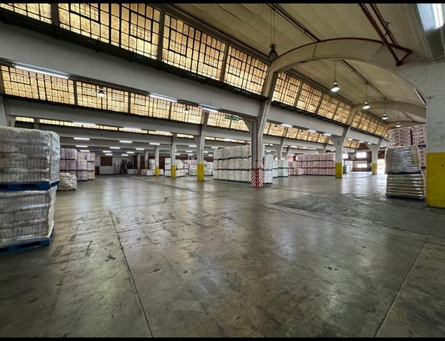 7,000M² WORKSHOP TO LET IN INDUSTRIA WEST