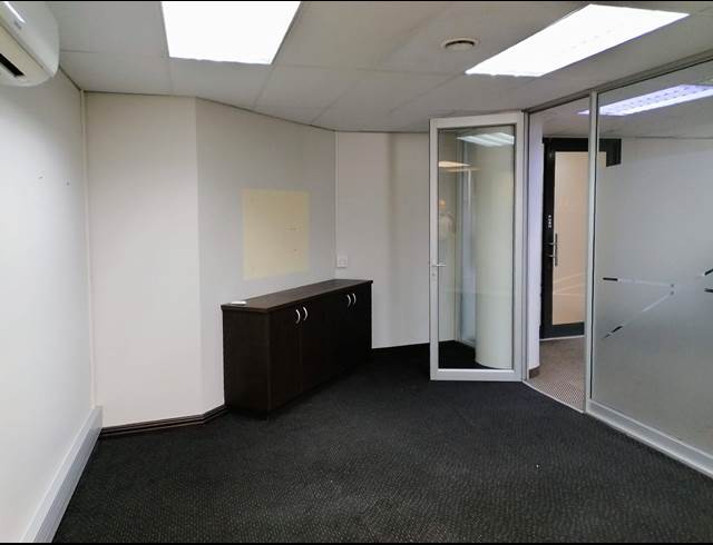 632M² OFFICE TO LET IN TYGER WATERFRONT