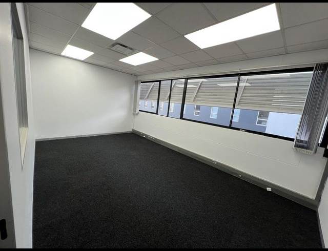 134.10M² OFFICE TO LET IN WESTVILLE