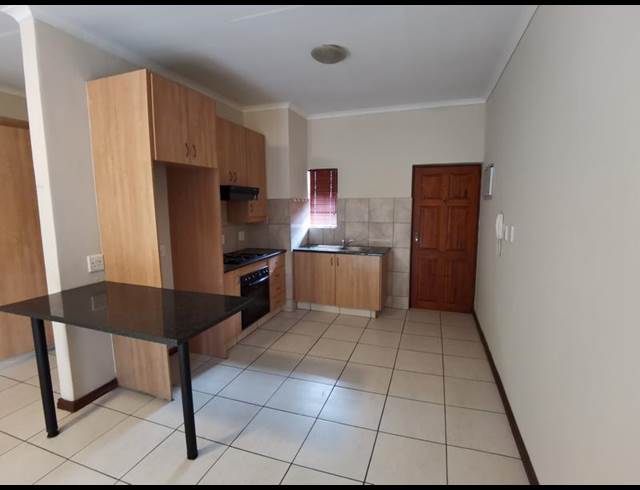 1 BEDROOM PROPERTY TO RENT IN DIE BULT