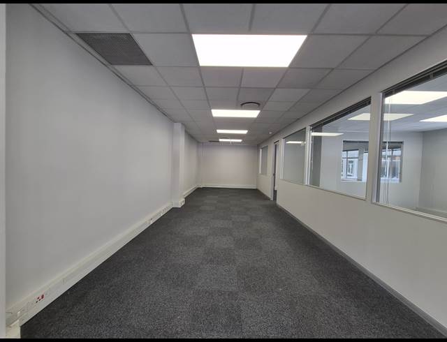 325M² OFFICE TO LET IN SANDTON CENTRAL