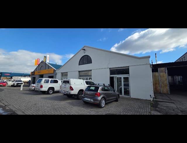 1,022M² WAREHOUSE TO LET IN PAARL CENTRAL
