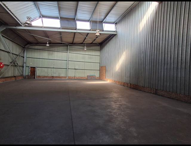 400M² WAREHOUSE TO LET IN BENROSE