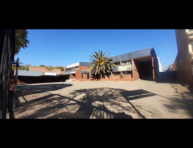 1,300M² WAREHOUSE TO LET IN PRETORIA WEST