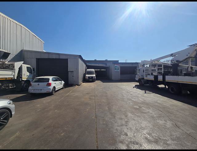 733M² WAREHOUSE TO LET IN ANDERBOLT