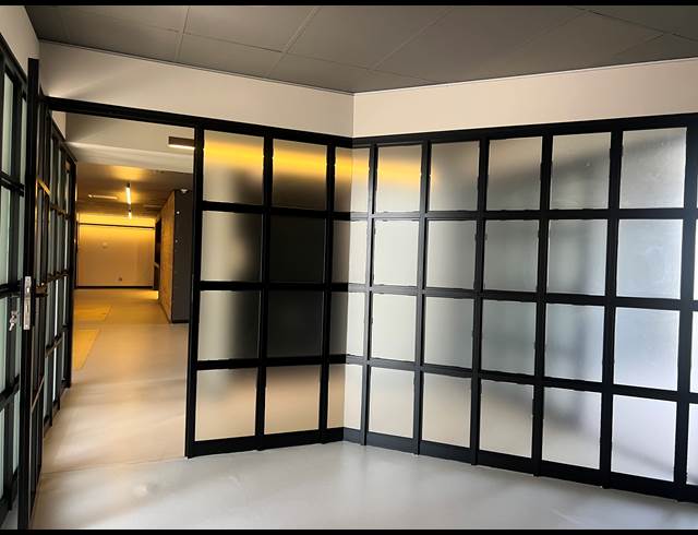 345M² OFFICE TO LET IN HYDE PARK