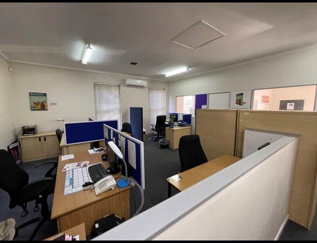 870M² BUILDING TO LET IN GARDENS