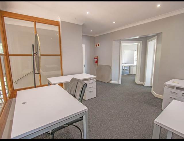 294M² OFFICE TO LET IN MELROSE ESTATE