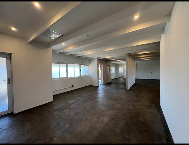 293M² WAREHOUSE TO LET IN HIGHVELD