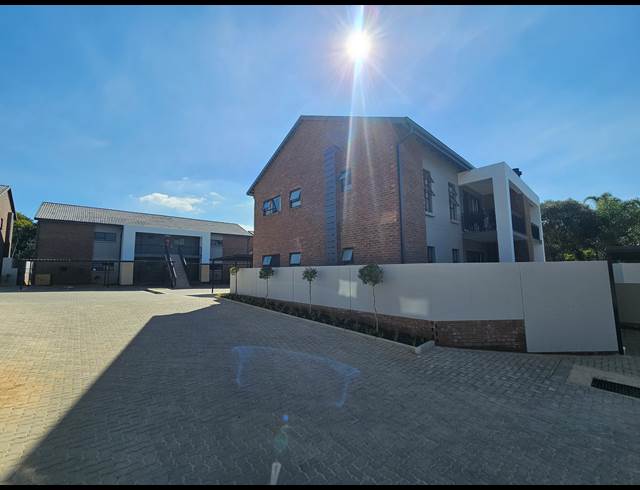 3 BEDROOM APARTMENT TO LET IN BRYANSTON