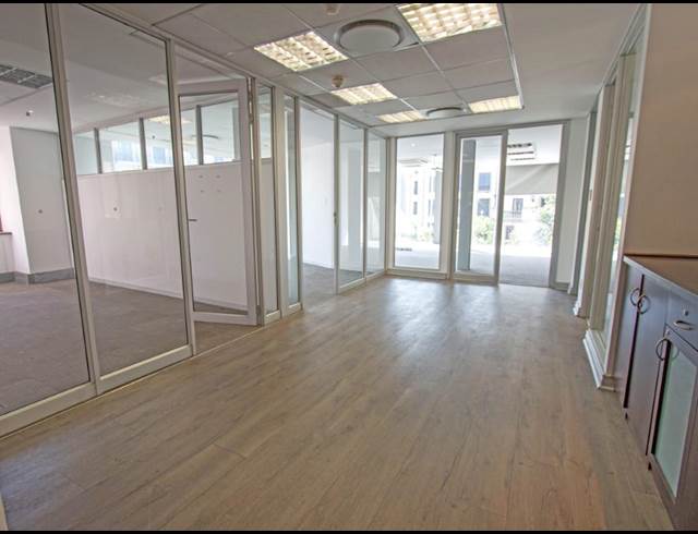 510M² OFFICE TO LET IN FOURWAYS