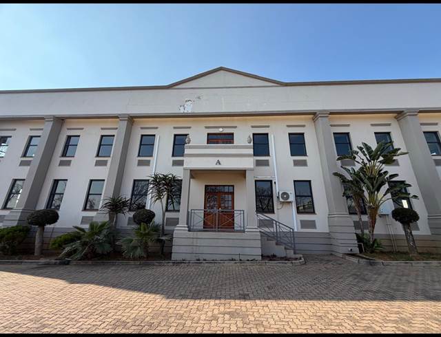 3,110M² WAREHOUSE TO LET IN RANDJESPARK
