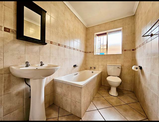 3 bed property to rent in TERENURE