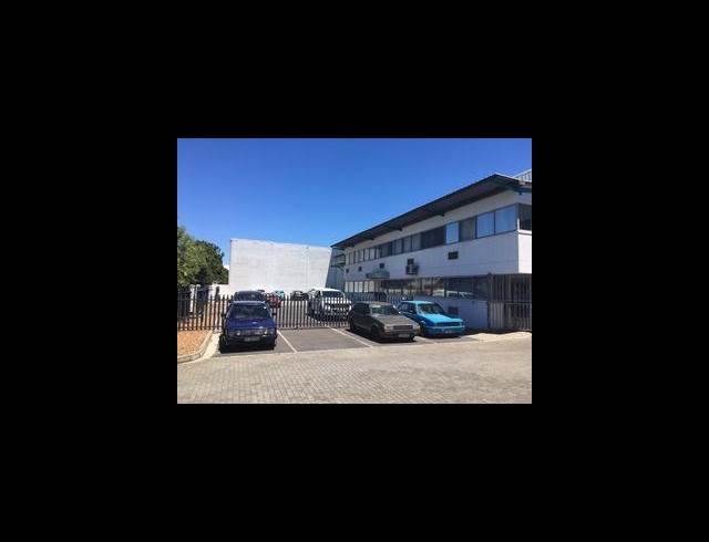 1,912M² WAREHOUSE TO LET IN EPPING INDUSTRIAL
