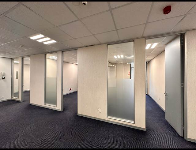 157M² OFFICE TO LET IN ROSEBANK