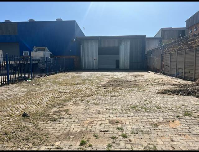 750M² WAREHOUSE TO LET IN DRIEHOEK