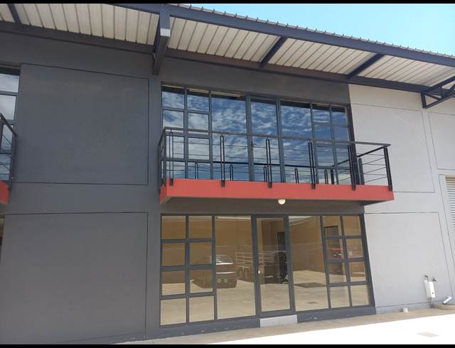 984M² WAREHOUSE TO LET IN POMONA