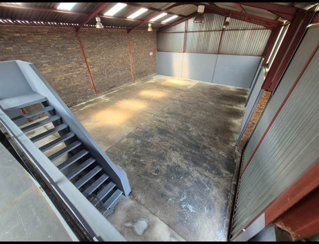 290M² FACTORY TO LET IN ANDERBOLT