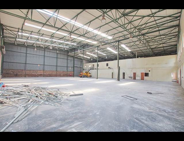 1,060M² WAREHOUSE TO LET IN RANDJESPARK