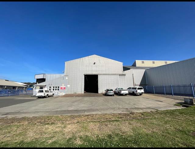 2,563M² WAREHOUSE RENTED IN GATELY
