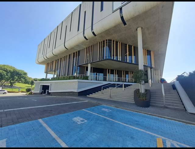 1,300M² OFFICE TO LET IN BIRNAM