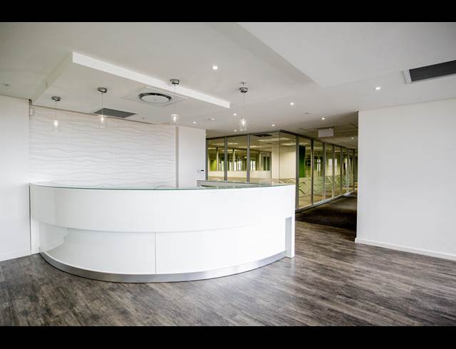 1,127M² OFFICE TO LET IN FORESHORE