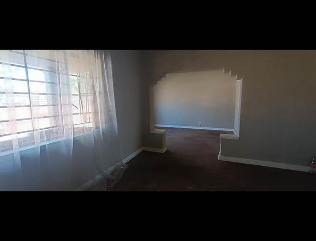 3 BEDROOM PROPERTY TO RENT IN BRENTHURST