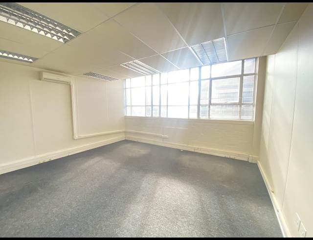65M² OFFICE TO LET IN MOWBRAY