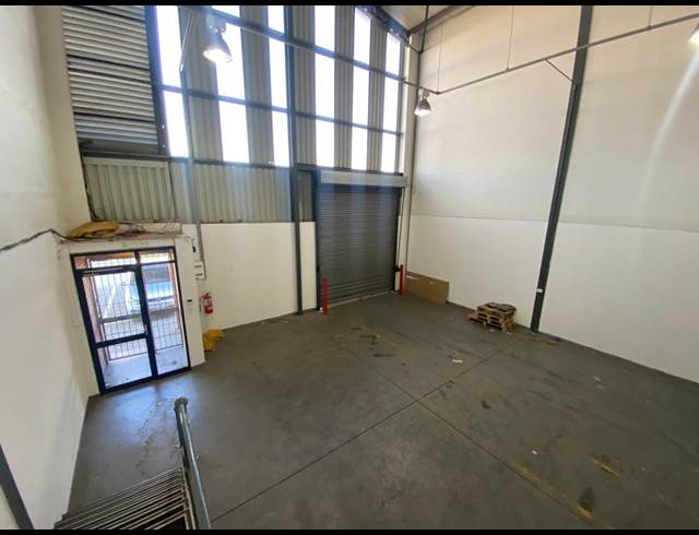 287M² WAREHOUSE TO LET IN MEADOWDALE