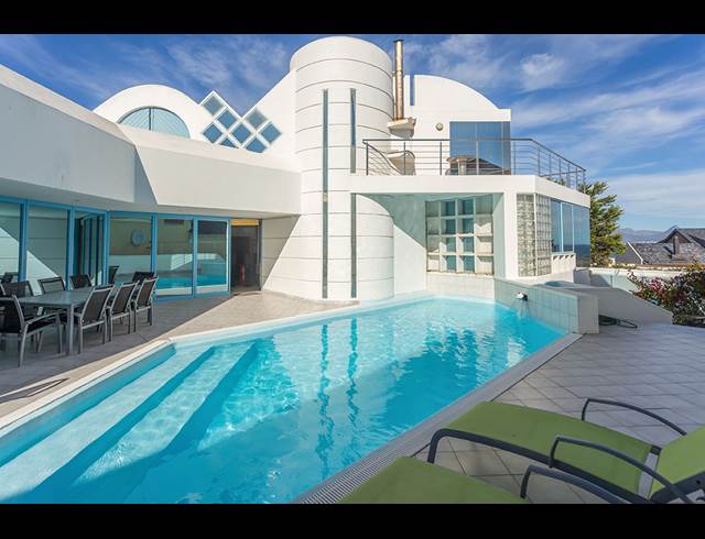 4 BEDROOM HOUSE TO LET IN BLOUBERGSTRAND