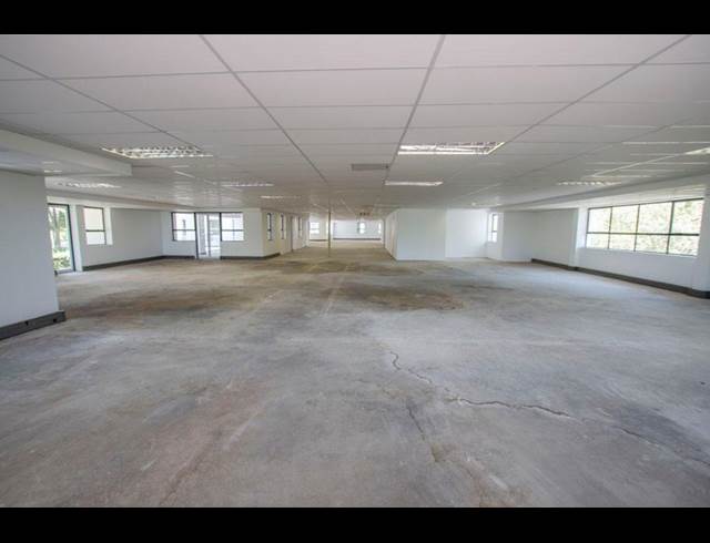 732M² OFFICE TO LET IN WOODMEAD