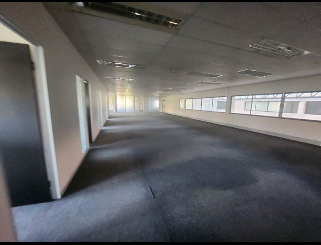 1,153M² OFFICE TO LET IN RANDJESPARK