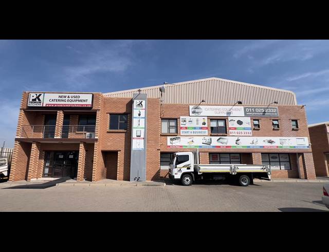 1,111M² WAREHOUSE TO LET IN AIRPORT PARK