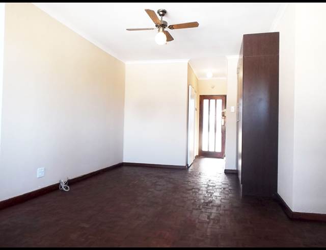 1 bed property to rent in ROSEBANK