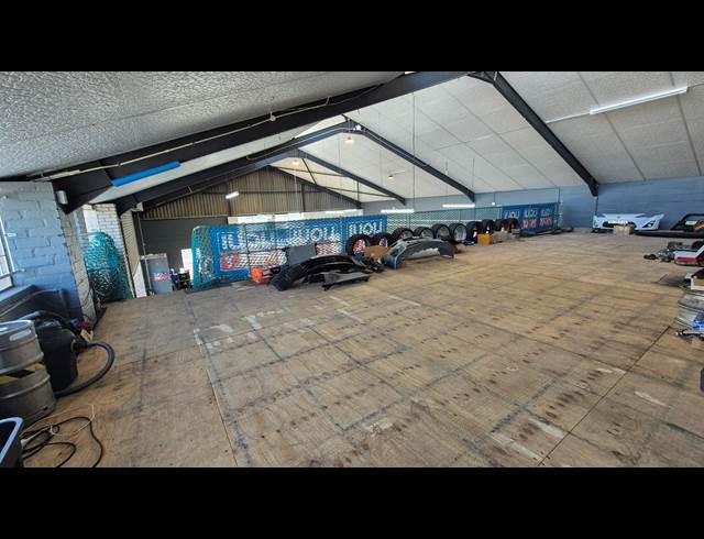 366M² WAREHOUSE TO LET IN RETREAT