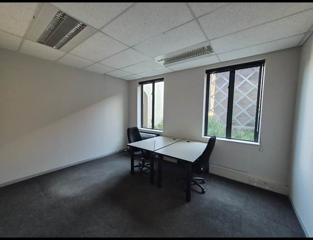 556M² OFFICE TO LET IN SANDTON CENTRAL