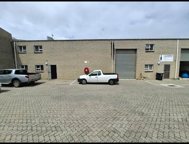 366M² WAREHOUSE RENTED IN FISANTEKRAAL INDUSTRIAL