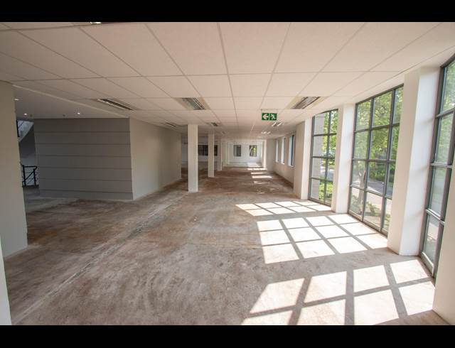 2,272M² OFFICE TO LET IN SIMBA