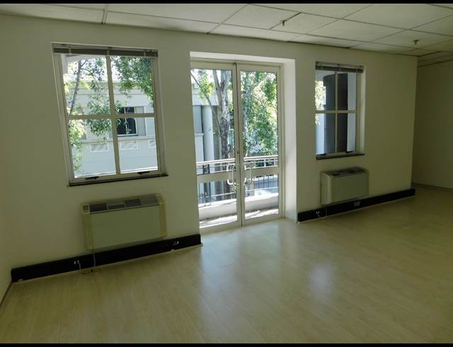 107M² OFFICE TO LET IN ILLOVO